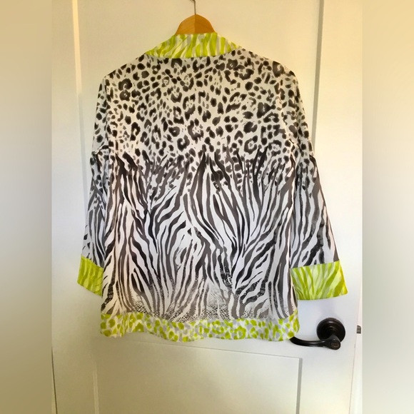 Joseph Ribkoff Reversible lightweight swing jacket. Size 8 - Picture 2 of 5